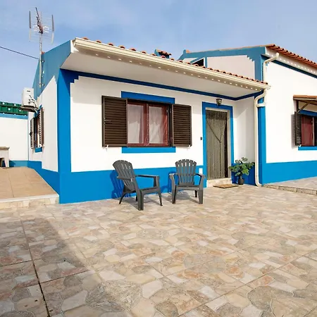 Bouros's Cliff بيت للعطل *