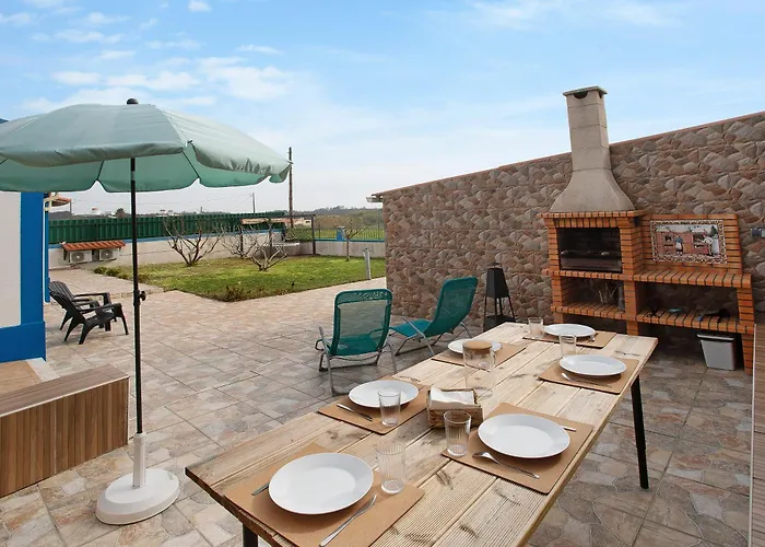 Bouros's Cliff Holiday home *