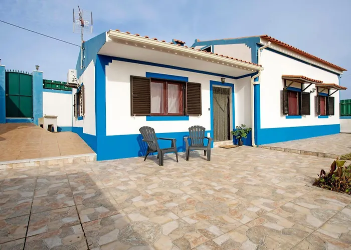 Bouros's Cliff Holiday home *